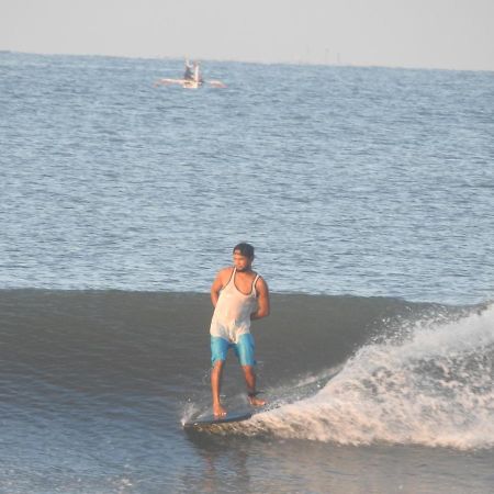The Point Surfcamp Bali Otel Pulukan Dış mekan fotoğraf