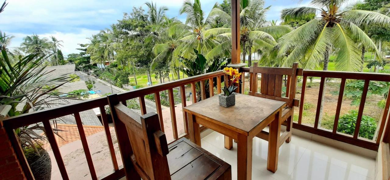 The Point Surfcamp Bali Otel Pulukan Dış mekan fotoğraf