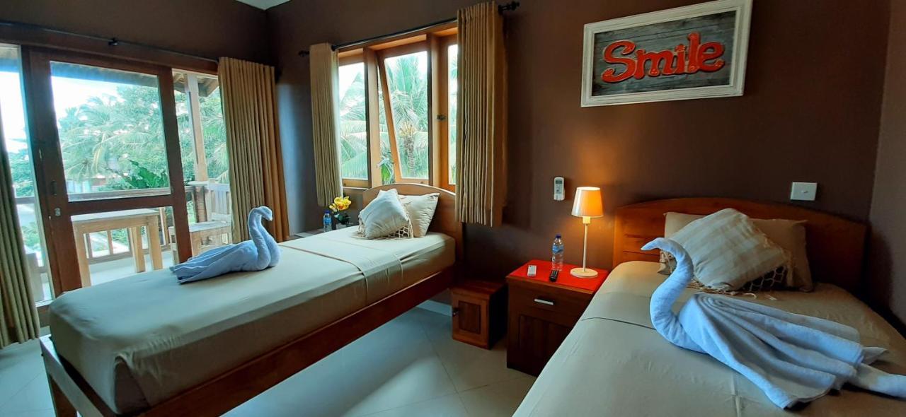 The Point Surfcamp Bali Otel Pulukan Dış mekan fotoğraf