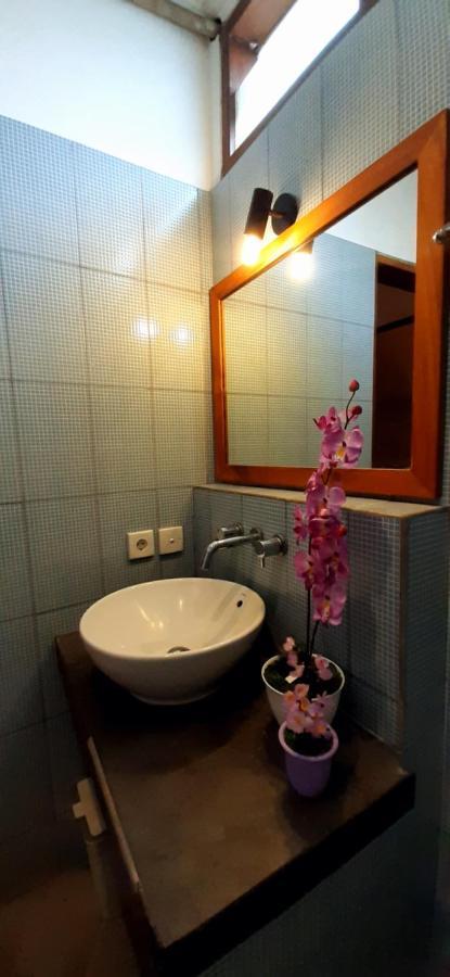 The Point Surfcamp Bali Otel Pulukan Dış mekan fotoğraf